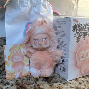 Pop Mart Authentic Big Into Energy - Happiness